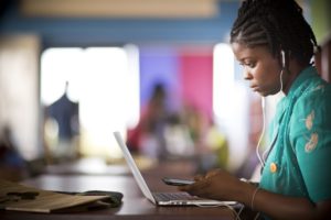 FORMATION EN LIGNE AU SÉNÉGAL : COMMENT REPÉRER LES ARNAQUES ?