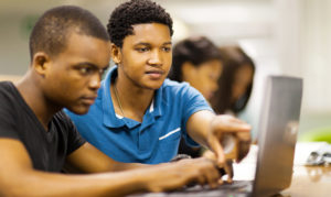 Comment bien s’organiser pour suivre un cours en ligne au Sénégal ?
